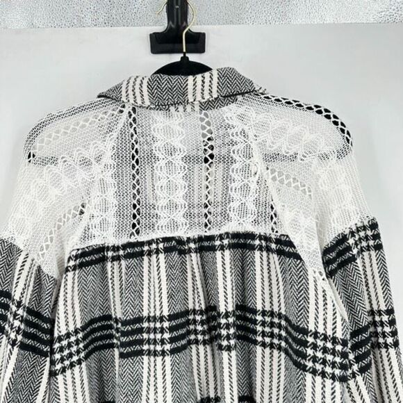 White Birch Black and White Plaid Button-Down Shirt - Picture 10 of 12